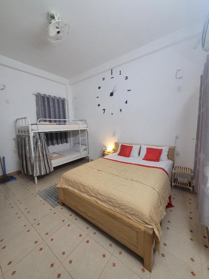 Albergue Saigon Cozy House & Coffee Ciudad Ho Chi Minh  Exterior foto